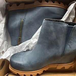 Brand new Sorel Joan of arctic wedge Ankle Boots size 7.5